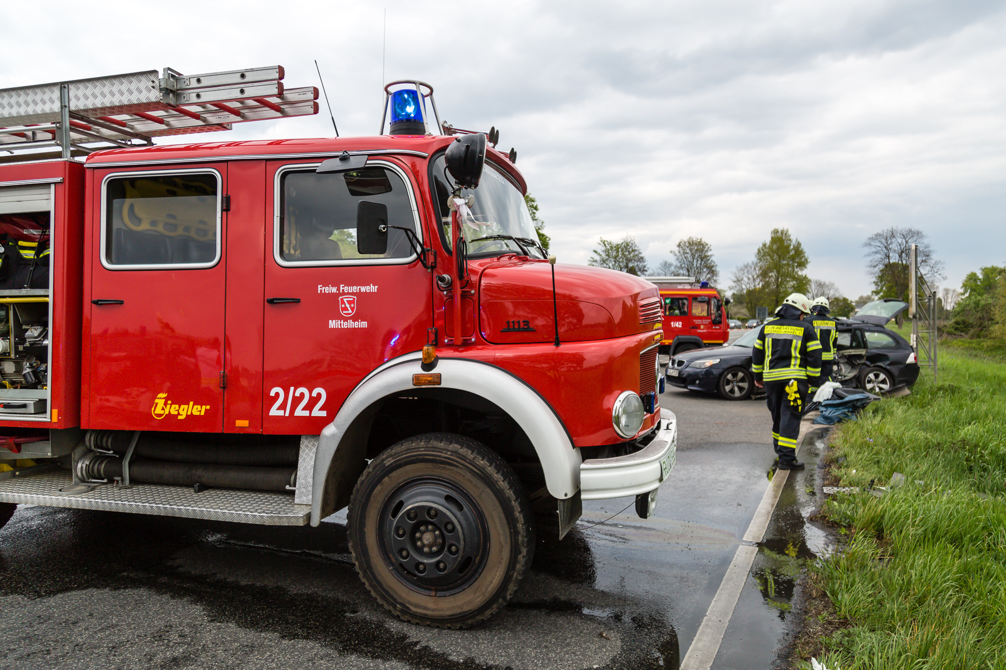 Verkehrsunfall B 42 Oestrich-Winkel, Feuerwehr Mittelheim